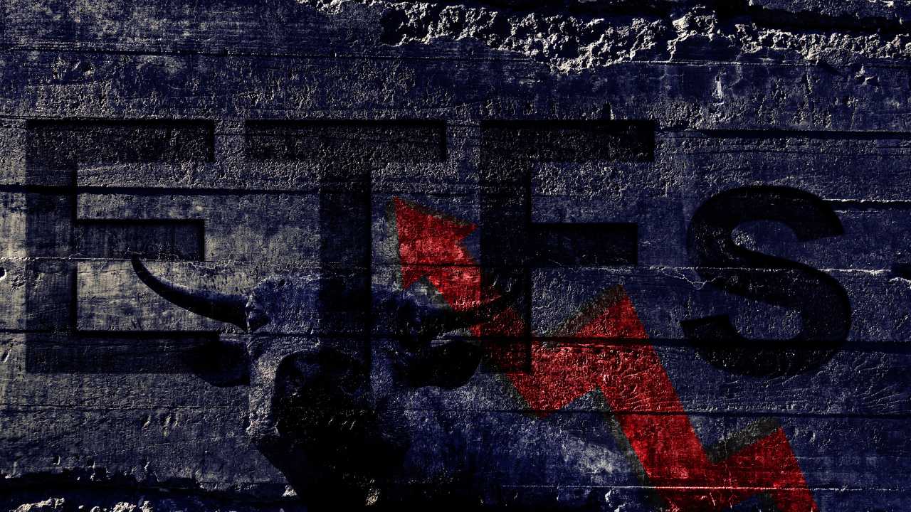 Graffiti of ETFs  with a bull and bear and arrows on a wall