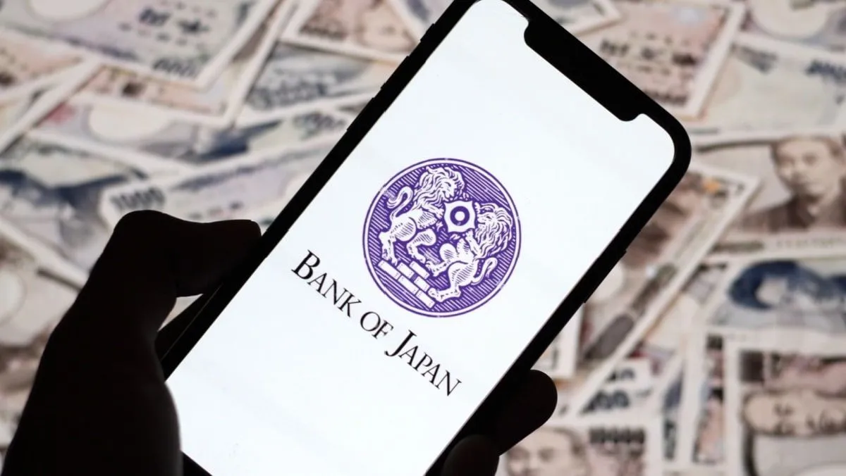 BoJ stands pat on rates and